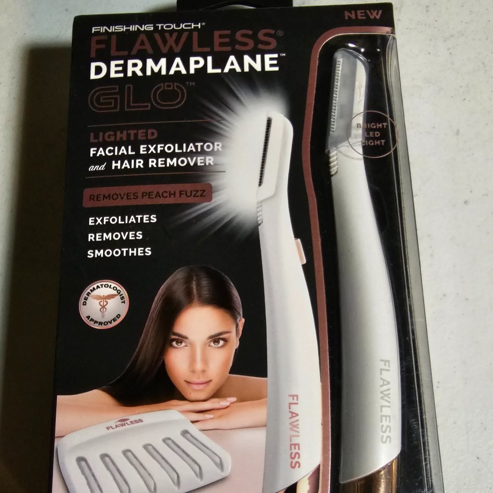 Finishing Touch Flawless Derma plane Glo Facial and Hair Remover Tool